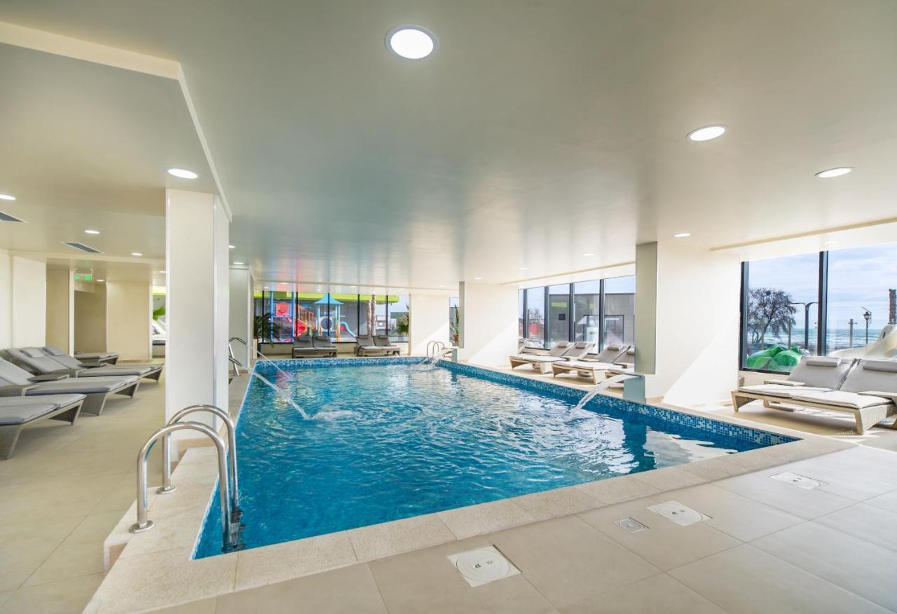 Sonnenstrand Apartment - Spa N Pool Beach Resort Mamaia Exterior photo